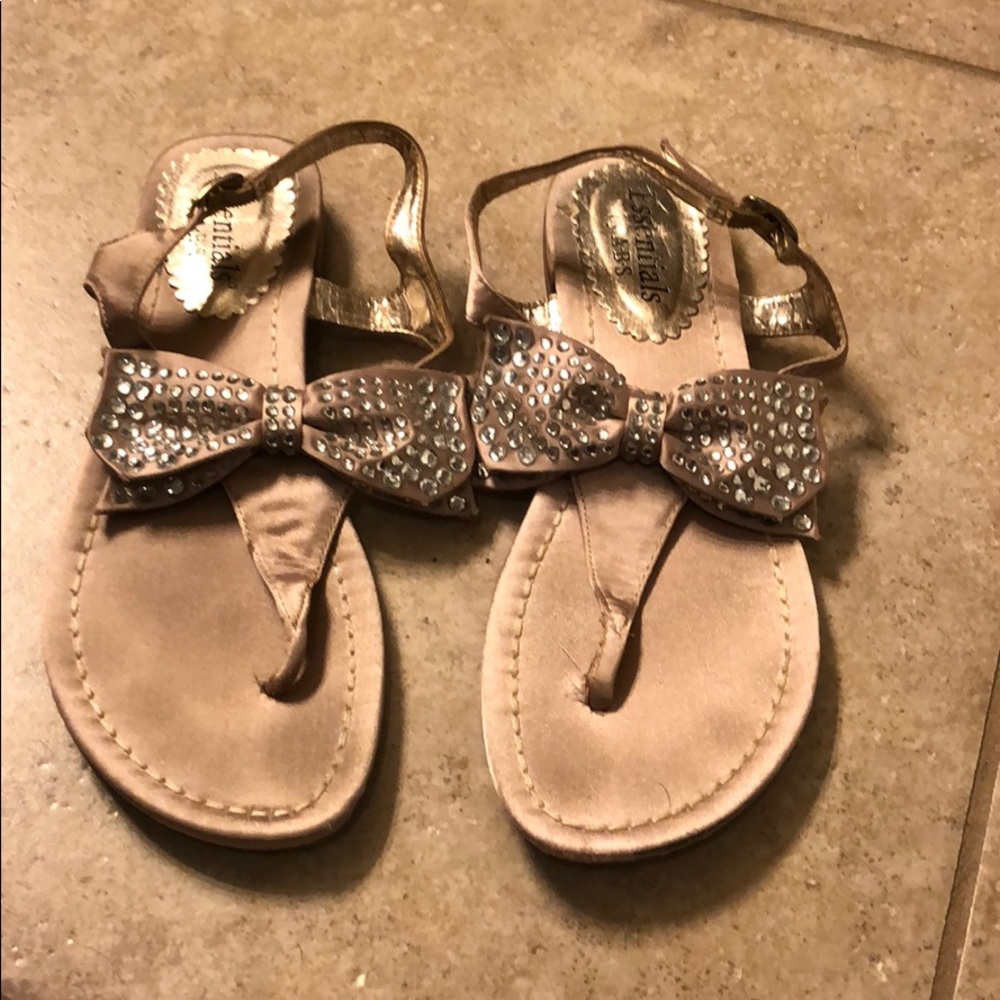 Size 7.5 now sandals